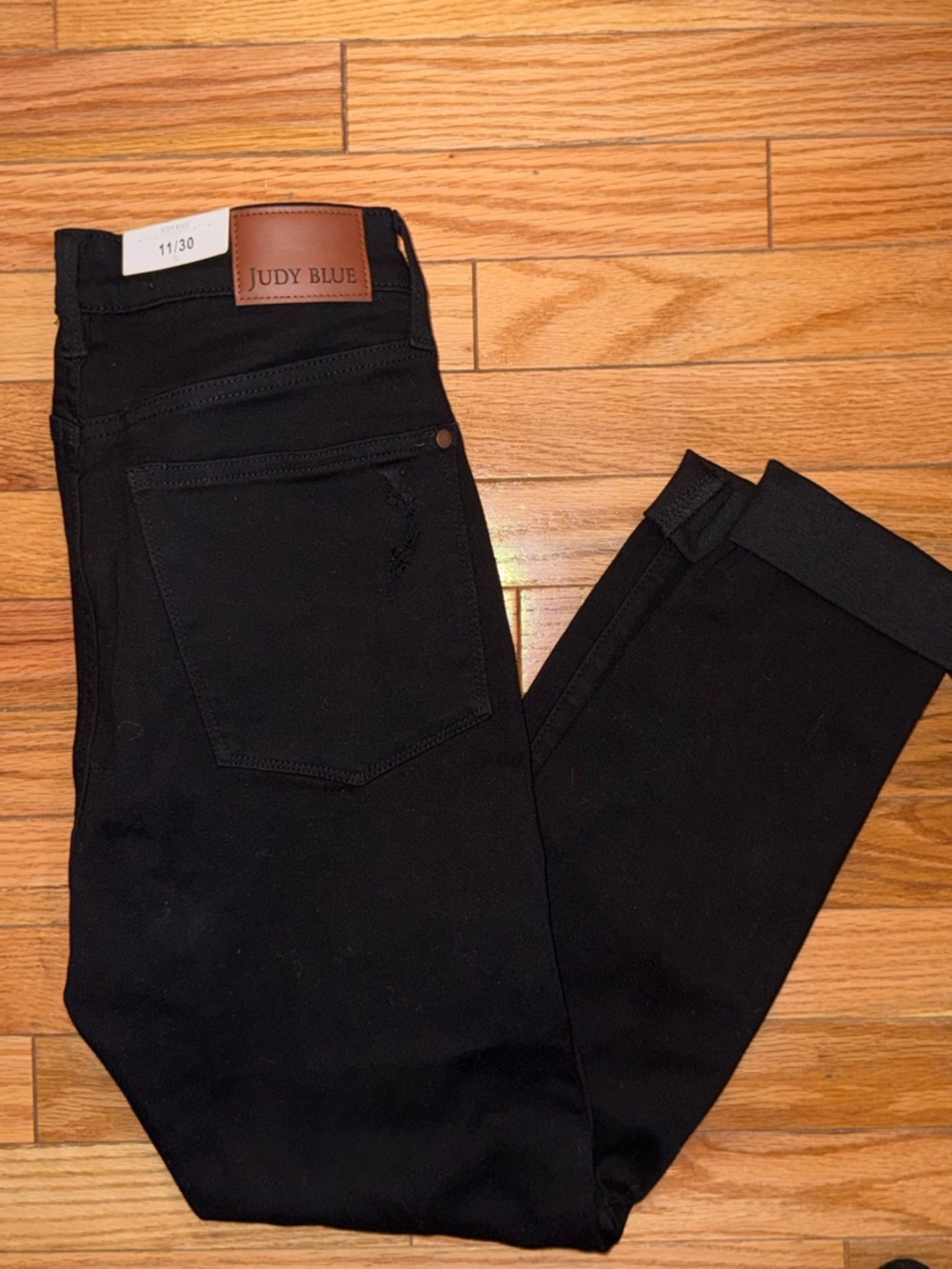 Judy Blue Black Distressed Skinny Jeans NWT Women’s Size 11/30 High Rise Stretch